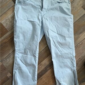 Light blue capri with zipper